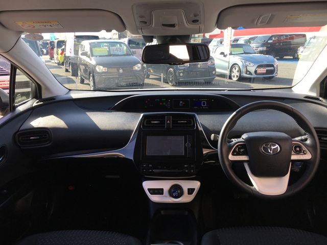 Toyota PRIUS 2017-03 27896-5
