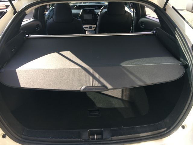 Toyota PRIUS 2017-03 27896-15