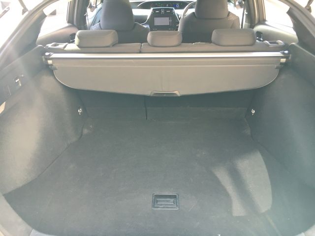 Toyota PRIUS 2017-03 27896-12