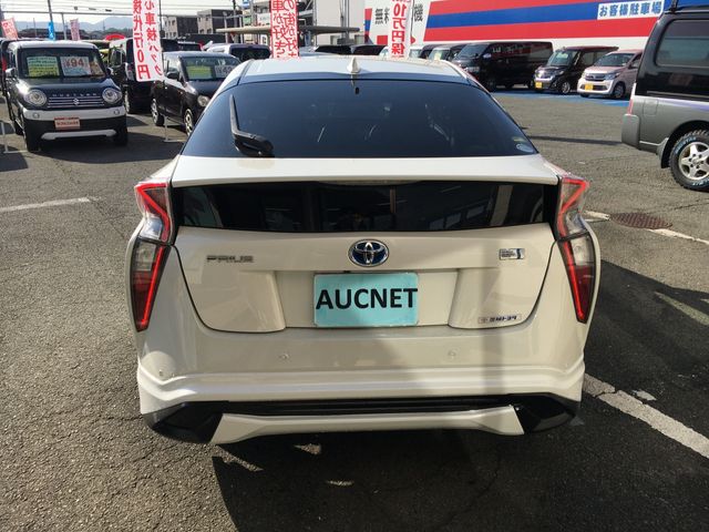 Toyota PRIUS 2017-03 27896-4
