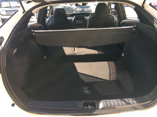 Toyota PRIUS 2017-03 27896-14
