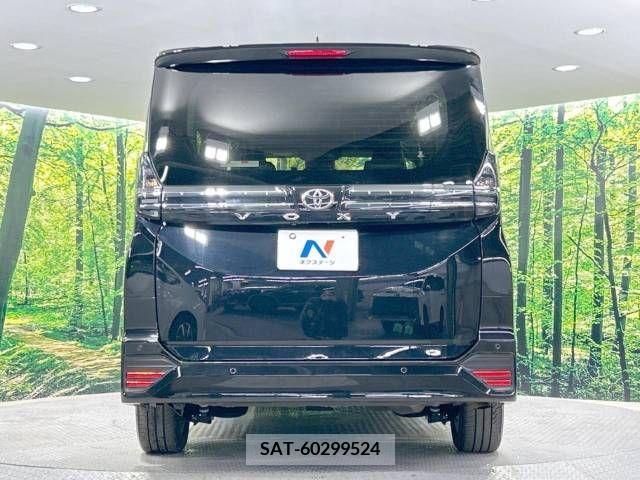 Toyota VOXY 2023-10 289237-15