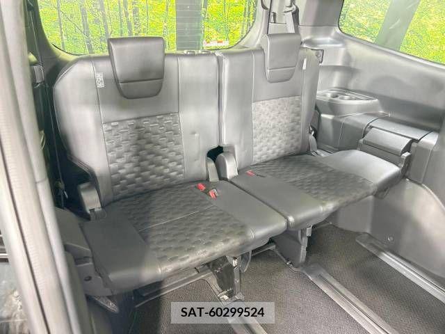 Toyota VOXY 2023-10 289237-9