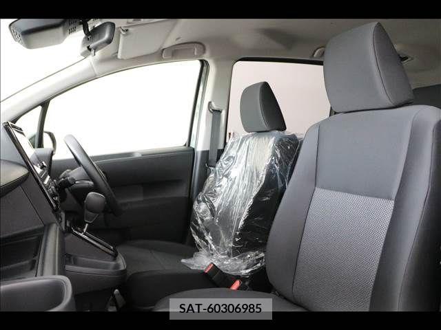 Toyota SIENTA 2024-05 313414-17