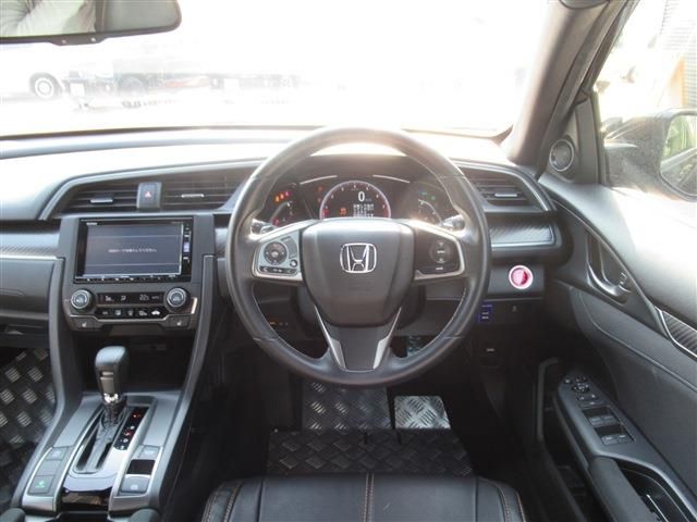 Honda CIVIC 2018-05 196118-28