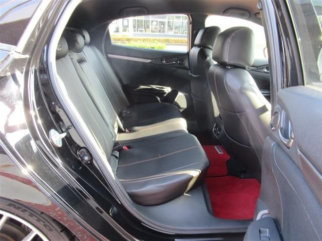 Honda CIVIC 2018-05 196118-15