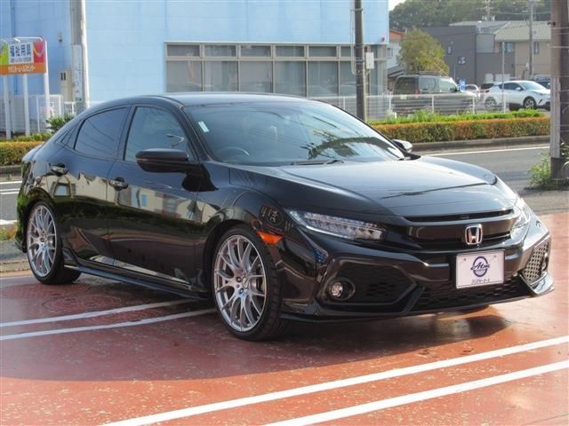 Honda CIVIC 2018-05 196118-21