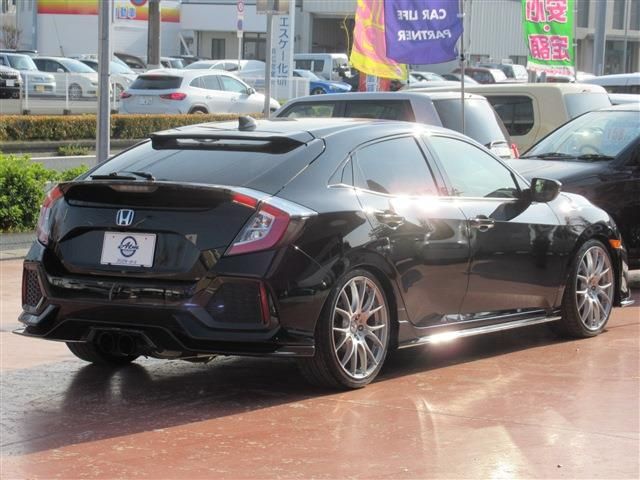 Honda CIVIC 2018-05 196118-4