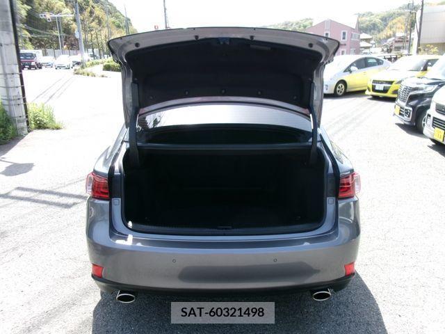 Lexus IS 2016-01 276025-8