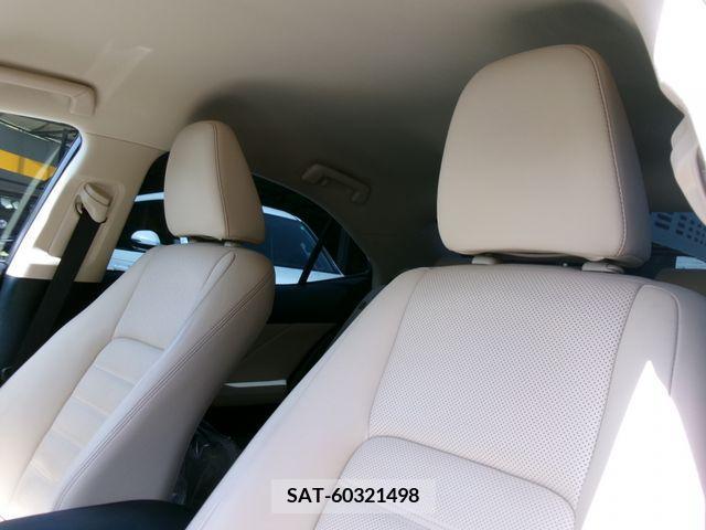 Lexus IS 2016-01 276025-17