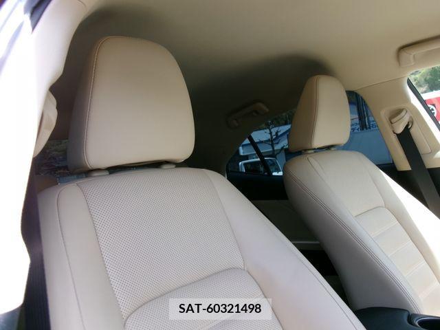 Lexus IS 2016-01 276025-19