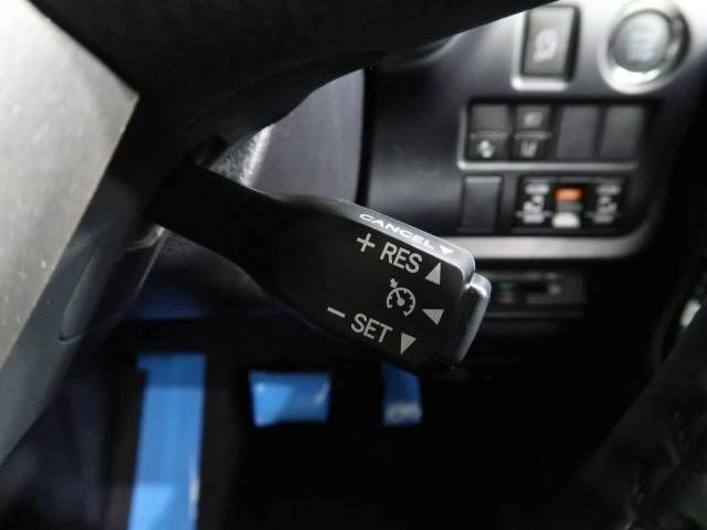 Toyota ESQUIRE 2018-10 10650-6