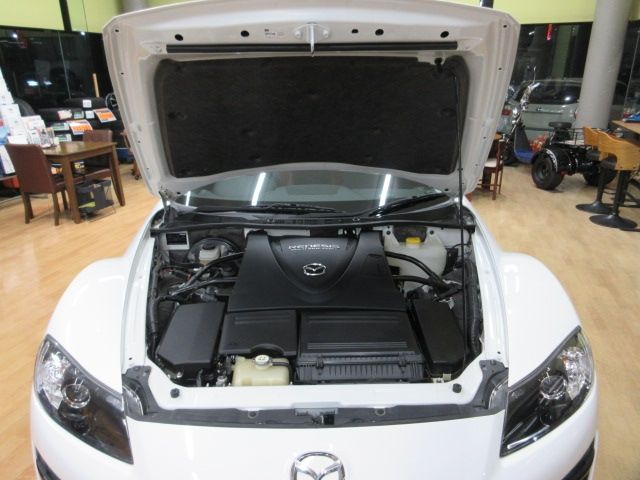 Mazda RX-8 2012-02 13598-13