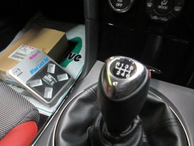 Mazda RX-8 2012-02 13598-17