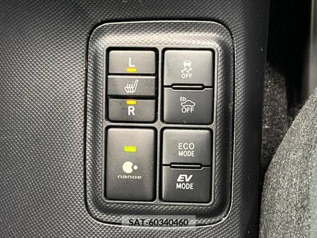 Toyota AQUA 2018-07 356216-7