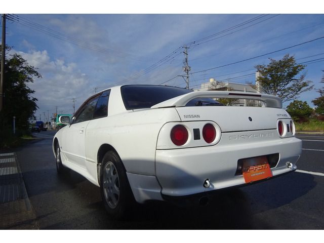 Nissan SKYLINE COUPE 1992-11 21445-2