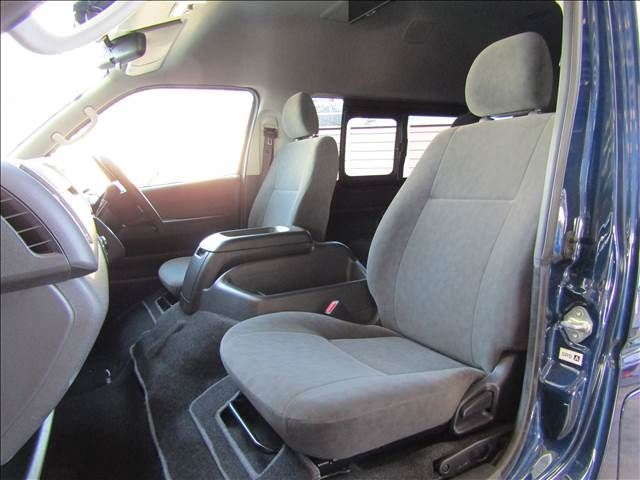 Toyota HIACE WAGON 2018-05 4653-17