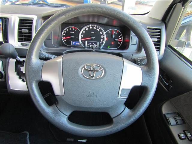 Toyota HIACE WAGON 2018-05 4653-2