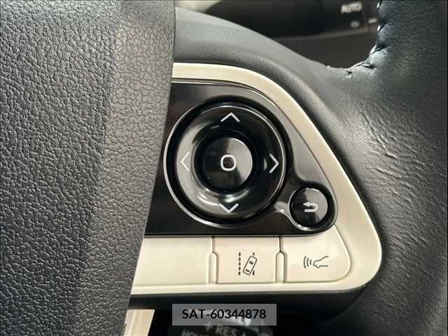 Toyota PRIUS 2015-12 330972-5