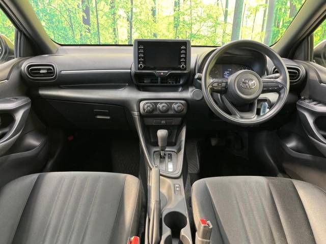 Toyota YARIS 2021-03 17326-1