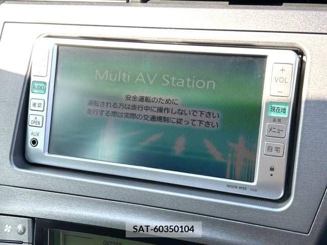 Toyota PRIUS 2014-09 282244-2