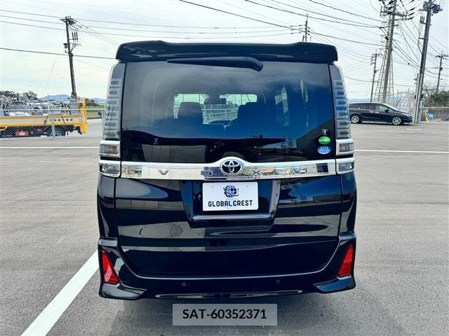 Toyota VOXY 2020-01 209036-10