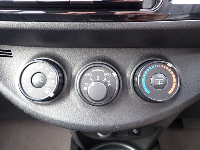 Toyota VITZ 2018-04 183811-14