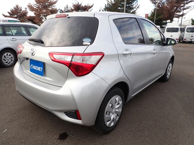 Toyota VITZ 2018-04 183811-7