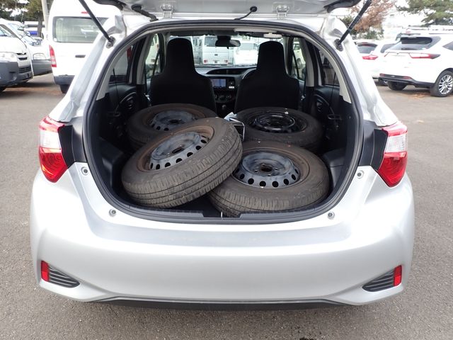 Toyota VITZ 2018-04 183811-22