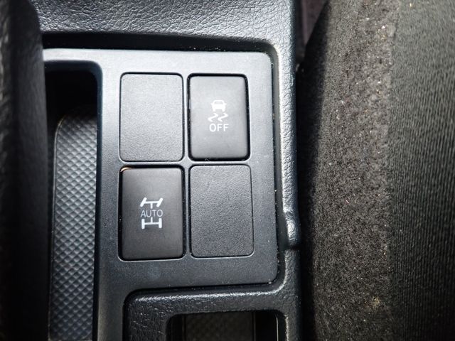 Toyota VITZ 2018-04 183811-15