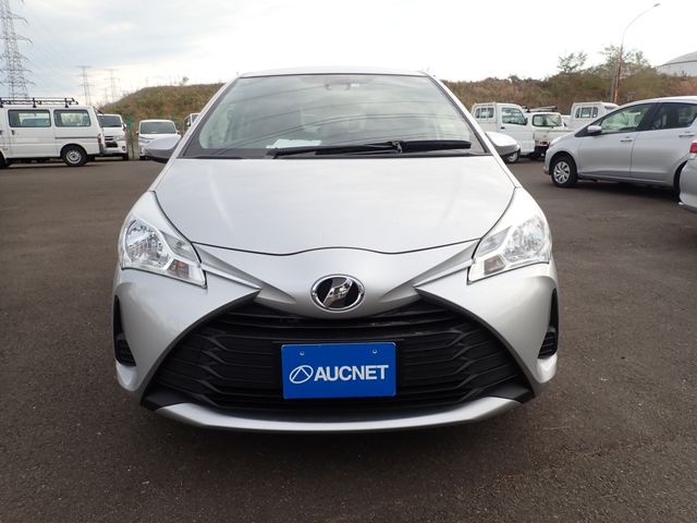 Toyota VITZ 2018-04 183811-4