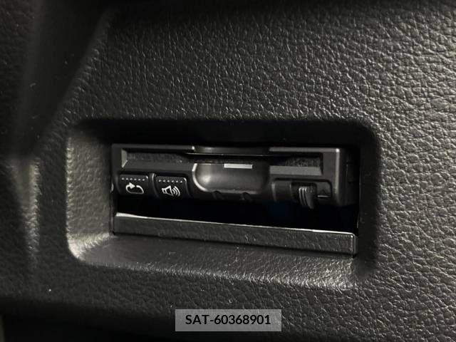 Suzuki SPACIA 2017-05 257205-6