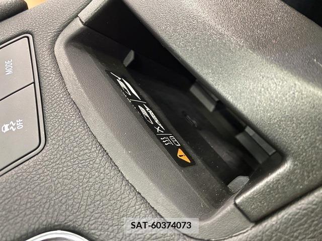 Cadillac XT5 2022-08 294681-16