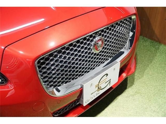 Jaguar XJ SERIES 2018-11 14057-11