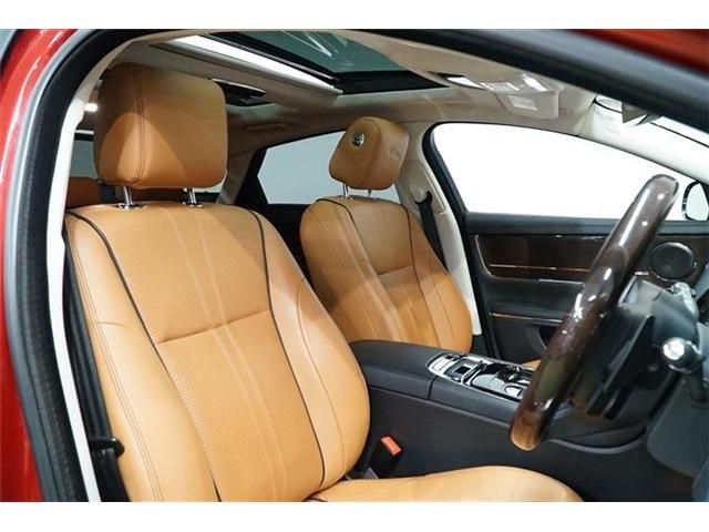 Jaguar XJ SERIES 2018-11 14057-13
