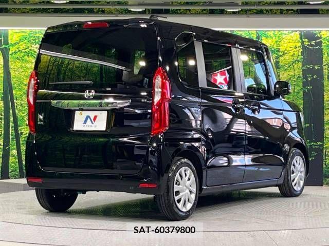 Honda N BOX 2022-03 307393-17