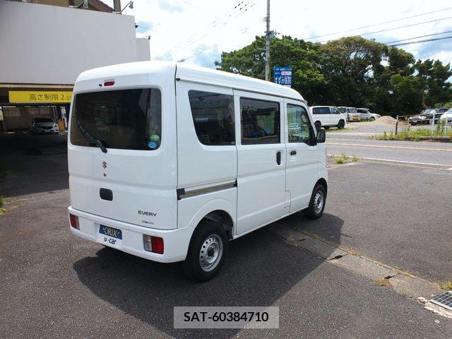 Suzuki EVERY 2020-04 377178-2