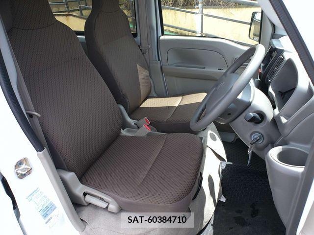 Suzuki EVERY 2020-04 377178-3