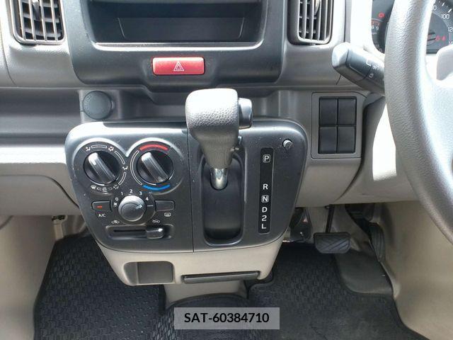 Suzuki EVERY 2020-04 377178-6