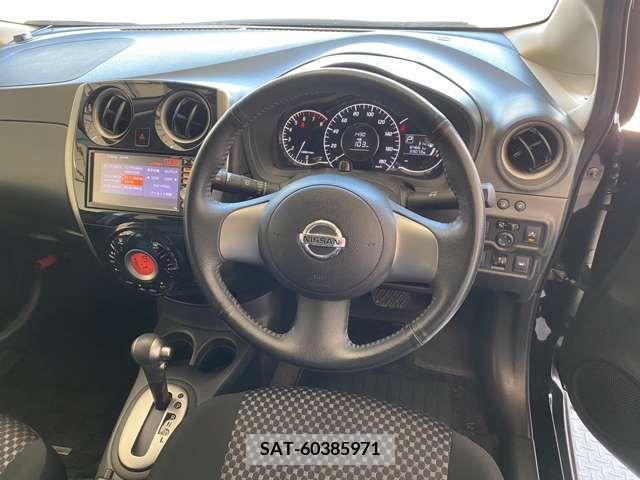 Nissan NOTE 2014-03 348393-9