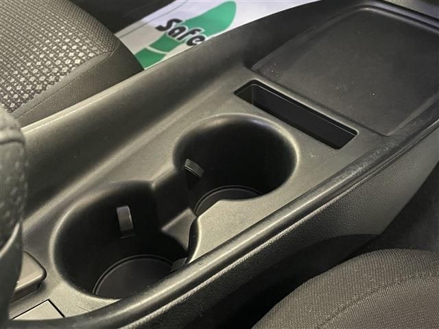 Toyota PRIUS 2020-07 25936-29