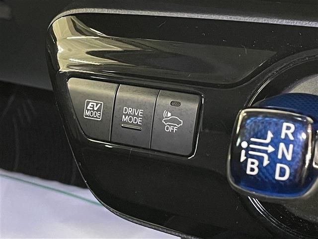 Toyota PRIUS 2020-07 25936-27