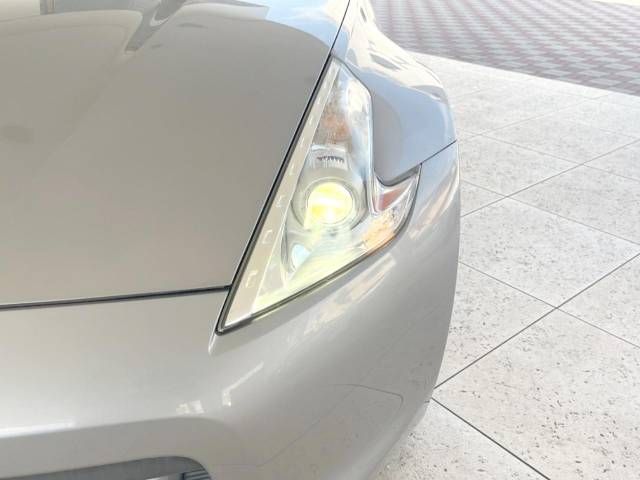 Nissan FAIRLADY Z 2009-01 10697-5