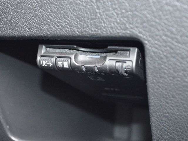 Peugeot 207 2008-05 185816-18