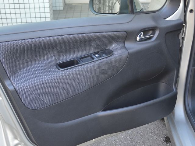Peugeot 207 2008-05 185816-15