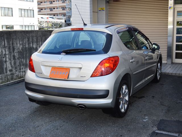 Peugeot 207 2008-05 185816-5