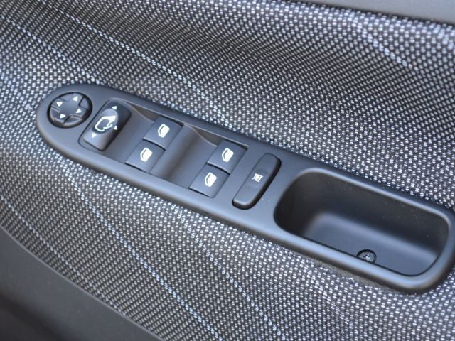 Peugeot 207 2008-05 185816-14