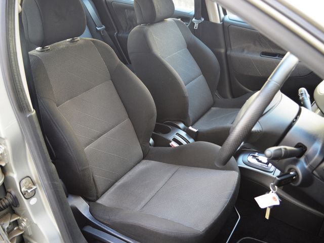 Peugeot 207 2008-05 185816-11