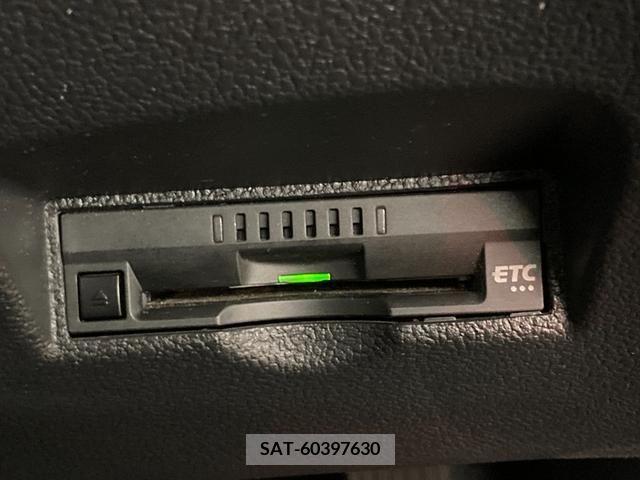 Toyota PRIUS 2017-06 366599-28