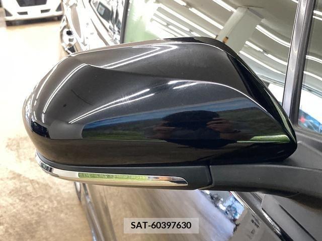 Toyota PRIUS 2017-06 366599-15
